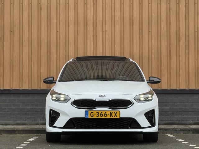KIA CEE D Ceed Sportswagon 1.0 T-GDi GT-Line | Panoramadak | Stuurwielverwarming | Stoelverwarming | Camera | DAB | Apple Carplay | Android Auto | Lane Assist | Keyless Go | Keyless Entry |