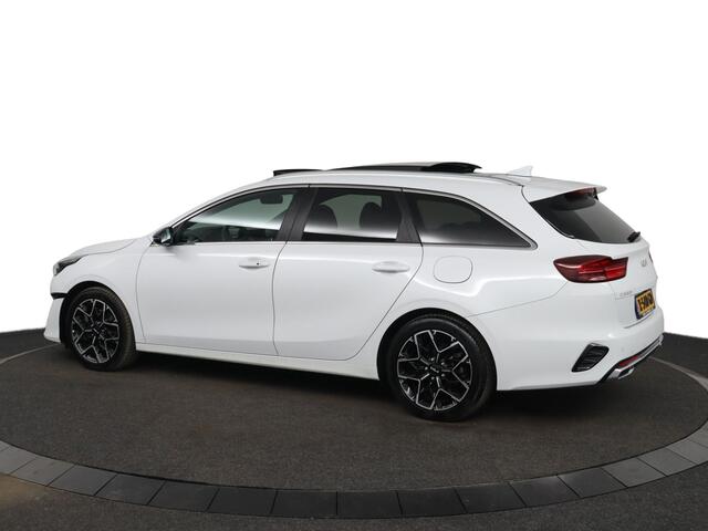 KIA CEE D Ceed Sportswagon 1.5 T-GDi GT-Line Automaat - Sportstoelen - Panorama dak - elektrische Achterklep - Adaptive Cruise control - Navigatie - Fabrieksgarantie tot 11-2030 of 150.000 km