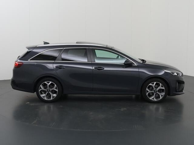 KIA CEE D Ceed Sportswagon 1.6 GDI PHEV ExecutiveLine | Navigatie | Schuifdak | Parkeercamera | Stoelverwarming/verkoeling | Keyless Go |