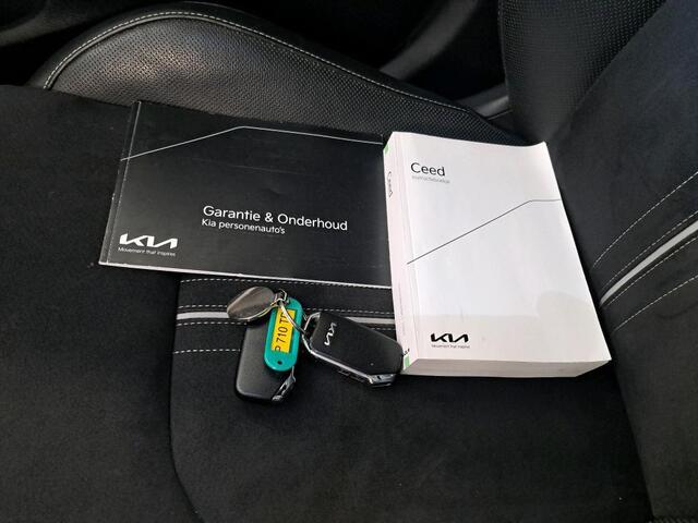 KIA CEE D Ceed Sportswagon 1.5 T-GDi GT-Line 1e Eigenaar | Volledig Onderh | BTW | NL-Auto | PANO | Winterpack | Trekhaak | Camera | Elek Klep | Climate | Ad Cruise | DAB | Led | Keyless | PDC | Start/Stop | Hill-Hold