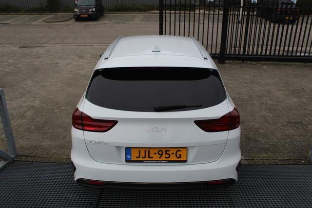 KIA CEE D Ceed Sportswagon 1.0 T-GDi DynamicPlusLine Stoelverwarming/Stuurverwarming/Achteruitrijcamera/Apple carplay/Licht metalen velgen/Cruise control/Lane assist