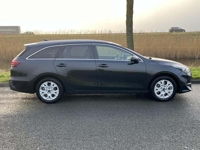 KIA CEE D Ceed Sportswagon 1.5 T-GDi DynamicPlusLine DCT7 Automaat | Stoel- en stuurwielverwarming | Parkeersensoren achter | Adaptieve cruise control | Dodehoekassistentie |