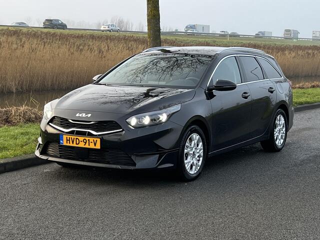 KIA CEE D Ceed Sportswagon 1.5 T-GDi DynamicPlusLine DCT7 Automaat | Stoel- en stuurwielverwarming | Parkeersensoren achter | Adaptieve cruise control | Dodehoekassistentie |