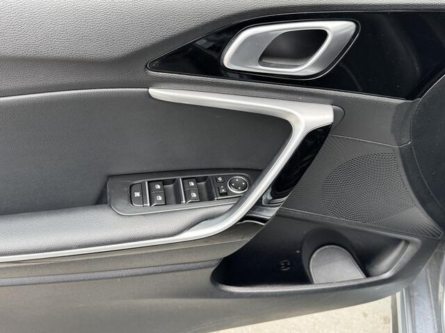 KIA CEE D Ceed 1.0 T-GDi 120pk GT-Line Panorama Climate control Navigatie Stoel - Stuur verwarming