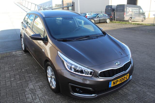 KIA CEE D cee'd Sportswagon 1.6 GDI ComfortPlusLine 135pk Navigator | Cruise control | Achteruitrijcamera | Parkeersensoren