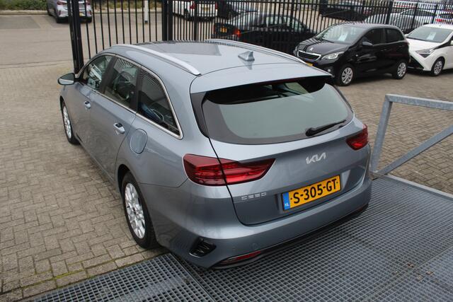 KIA CEE D Ceed Sportswagon 1.0 T-GDi MHEV DynamicLine AUTOMAAT Navigatie/Apple carplay/Achteruitrijcamera/Cruise control/Lane assist/Climate control/Led koplampen