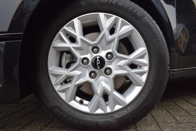 KIA CEE D Ceed 1.5 T-GDi DynamicPlusLine | Stuur + Stoelverwarming | Adaptieve Cruise Control | Navigatie | Tot 10 jaar Kia Garantie
