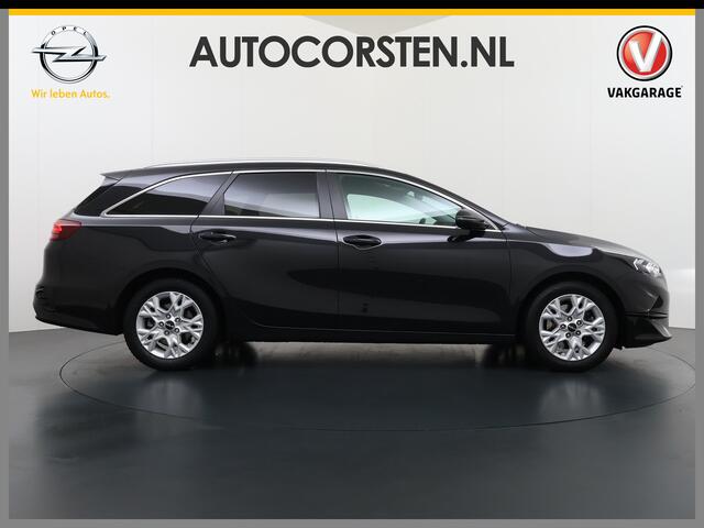 KIA CEE D Ceed Sportswagon 1.0T-GDi MHEV Automaat Facelift Navi Ecc Camera Apple Carplay Android Auto Pdc Stoel+Stuurverwarming DynamicPlusLine Elek.Achterklep Lane Assist Dodehoek Assist Regen-Lichtsensor Privacy Glas Isofix 1e Eigenaar Origineel Nederlandse Auto 