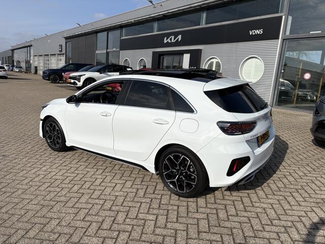 KIA CEE D Ceed 1.0 T-GDi GT-Line + AFNEEMBARE TREKHAAK