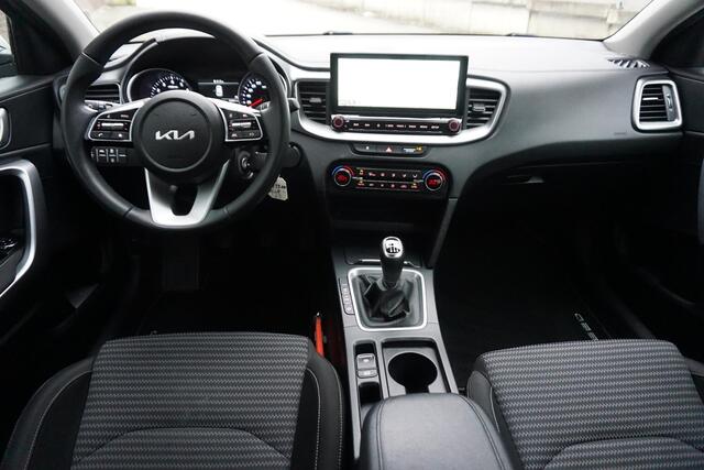KIA CEE D Ceed 1.0 T-GDi 120PK DynamicLine/NL-Auto/All-Seasonband /1e Eigenaar.