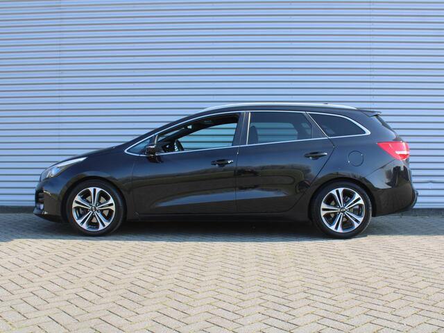 KIA CEE D cee'd Sportswagon 1.0 T-GDi GT-Line Edition | Trekhaak | Stuur-/stoelverwarming | Pano dak | Camera | 17" LM | Clima | Cruise | Navi | Carplay |