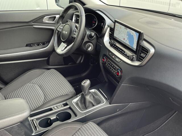 KIA CEE D Ceed 1.0 T-GDi DynamicLine Navigatie, Climate Control, Cruise Control, Trekhaak, 16"Lm, Achteruitrijcamera,