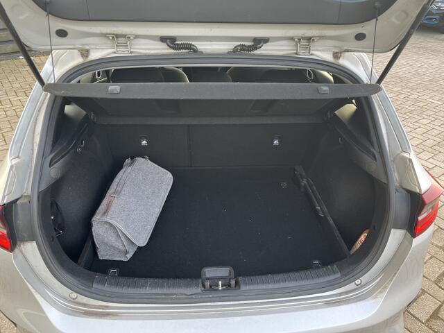 KIA CEE D Ceed 1.6 CRDi DynamicLine / Cruise / Carplay / Clima / Lmv