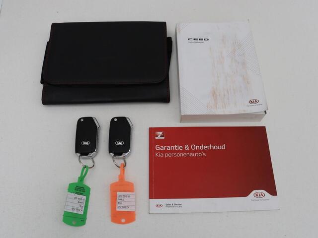 KIA CEE D Ceed 1.0 T-GDi GT-Line Edition | Carplay | Camera | Navigatie | Climate control | Parkeerhulp | Cruise control | Bluetooth | 17'' | DAB