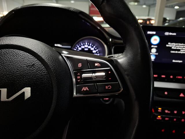 KIA CEE D Ceed Sportswagon 1.5 T-GDi DynamicPlusLine Stoel en Stuur verwarming, Apple Carplay/Android Auto, Navigatie, Camera.