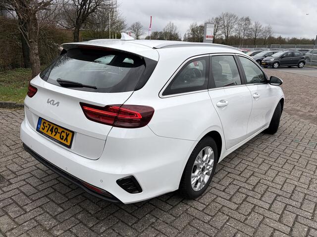 KIA CEE D Ceed Sportswagon BJR 2023 1.0 T-GDi 120 PK MHEV DynamicLine AUTOMAAT | CAMERA | FULL LED | CLIMA | CARPLAY