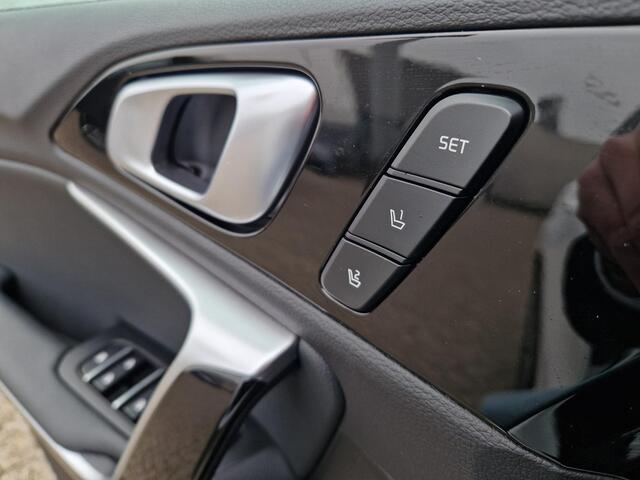 KIA CEE D Ceed Sportswagon 1.5 T-GDi GT-PlusLine | Trekhaak | Hulpveren | Stoelverwarming | JBL |