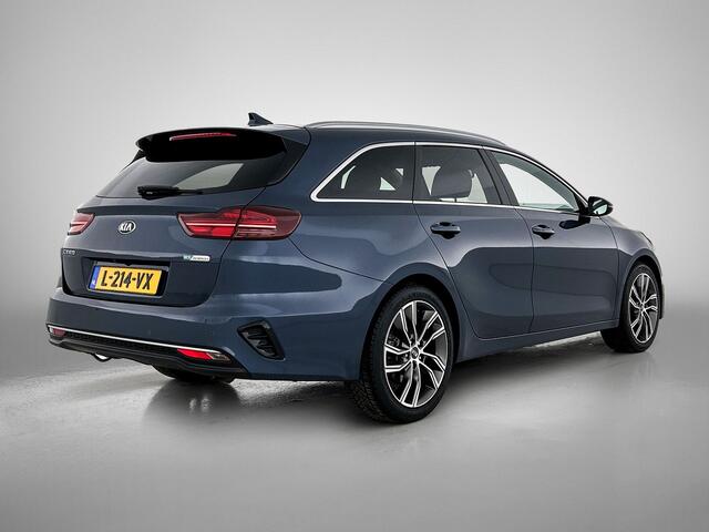 KIA CEE D Ceed Sportswagon 1.5 T-GDi 160PK Automaat DynamicPlusLine / Trekhaak / Airco-ecc./ Pdc+Camera / Stoel-Stuurverwarming / 1/2Leder / Apk 08-2027