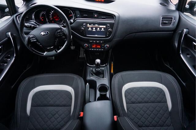 KIA CEE D cee'd Sportswagon 1.0 T-GDi GT-Line Summer Edition Trekhaak Schuifdak