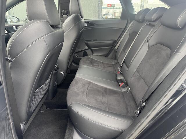 KIA CEE D Ceed Sportswagon 1.5 T-GDi GT-Line Panoramadak | Camera | Navigatie | Stoel/stuur verwarming