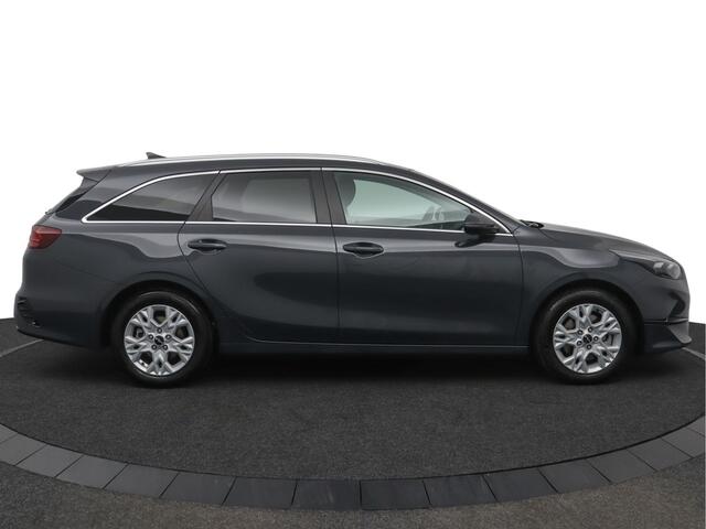 KIA CEE D Ceed Sportswagon 1.5 T-GDi DynamicPlusLine Automaat - Elektrische Achterklep - Stoel / Stuur Verwarming - Climate Control - Adaptive Cruise Control Fabrieksgarantie tot 04-2032 of 150.000 km