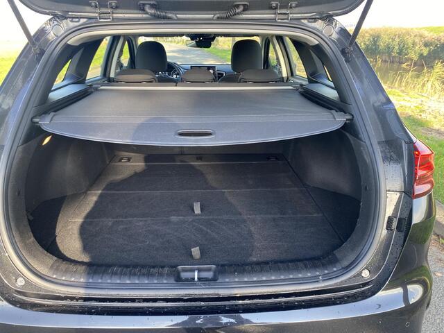 KIA CEE D Ceed Sportswagon 1.5 T-GDi DynamicLine | Demo | Apple Carplay/Android Auto | Camera | Adaptieve cruise control | LED | DAB |