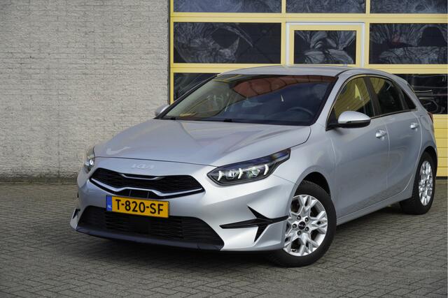 KIA CEE D Ceed 1.0 T-GDi 5drs DynamicLine BJ2023 Lmv 16" | Led V+A | Pdc | Achteruitrijcamera | App-Connect | Navi | Climate control | Cruise control | Getint glas