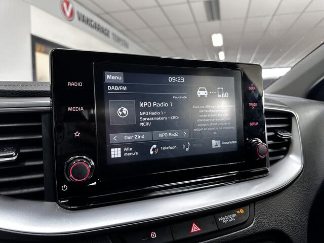 KIA CEE D Ceed 1.0 T-GDi Comfortline/ Camera/ Apple+Android/ DAB+/ Airco/ Navi/ Cruise/ Bluetooth/ Multi.LEDER.Stuur/ Elek.Pakket/ Isofix/ Metallic Lak.