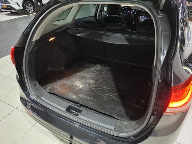 KIA CEE D cee'd 1.0 T-GDi DynamicLine Trekhaak, Navigatie, Camera.
