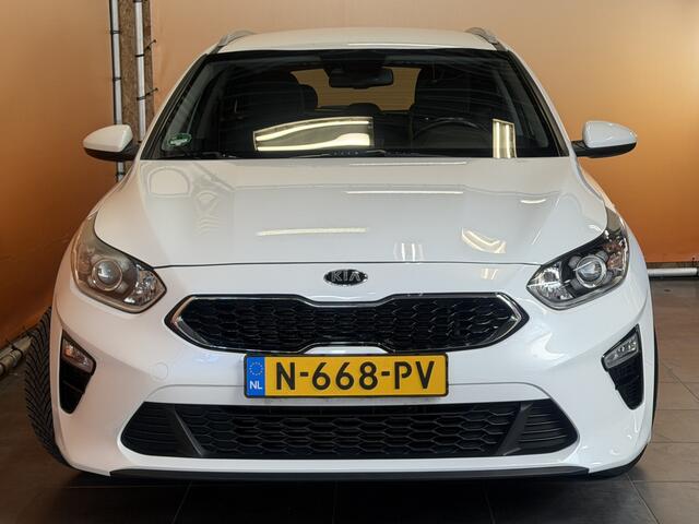 KIA CEE D Ceed Sportswagon 1.5 T-GDi MHEV DynamicLine carplay navi | cruise control | camera