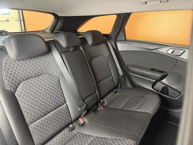 KIA CEE D Ceed Sportswagon 1.5 T-GDi MHEV DynamicLine carplay navi | cruise control | camera