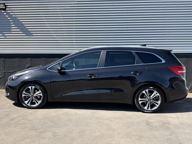 KIA CEE D cee'd Sportswagon 1.0 T-GDi GT-Line Navigatie, Stoelverwarming, Smart Key, Cruise control, Navigatie, Nieuw geleverd en onderhouden