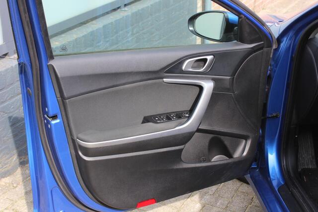 KIA CEE D Ceed Sportswagon 1.4 T-GDi DynamicLine Camera\PDC|Navigatie|All Season|Automaat|LED