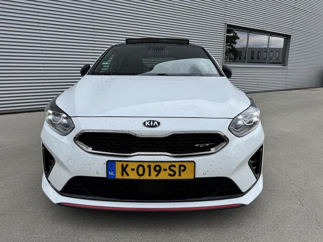 KIA CEE D Ceed 1.6 T-GDi GT Panoramadak | Automaat