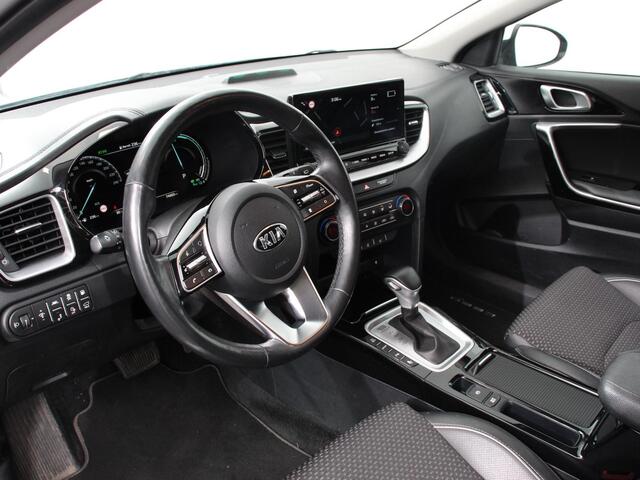 KIA CEE D Ceed Sportswagon 1.6 GDI PHEV DynamicLine Climate control Cruise control Adaptive Electrisch bedienbare achterklep Camera Lichtmetalen velgen Camera Navigatie Apple Carplay/ Android Auto Led