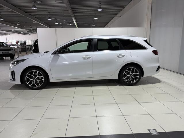 KIA CEE D Ceed SW 1.5 T-GDi MHEV GT-Line Edition AUTOMAAT, Stoel en Stuur verwarming, Apple Carplay/Android Auto, Navigatie, Camera.