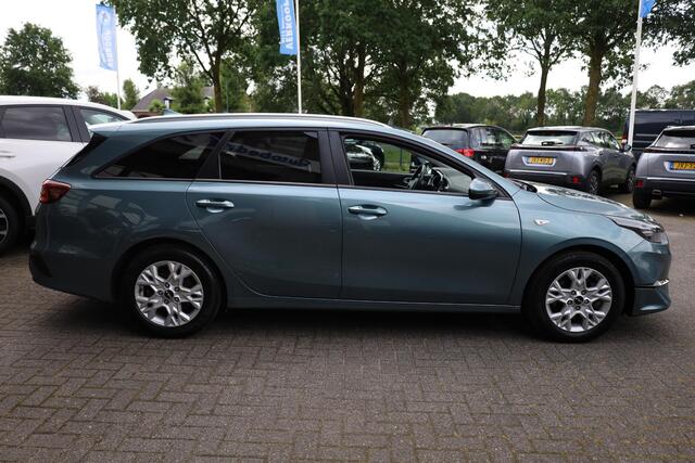 KIA CEE D Ceed Sportswagon 1.5 T-GDi DynamicLine STUUR/STOELVERW. CARPLAY CAMERA LAN-ASSIST ACC DAB HILL-HOLD PDC LMV DEALERONDH.