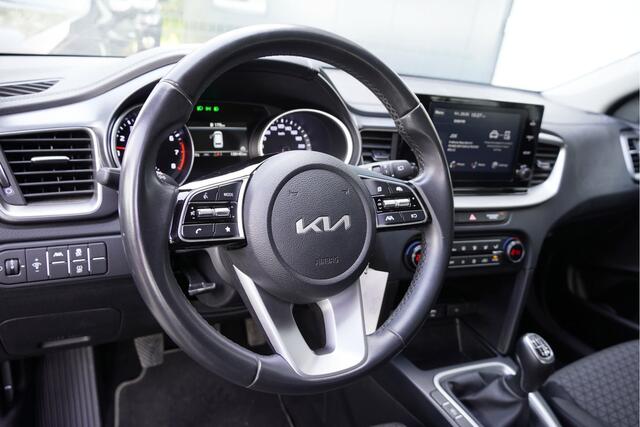 KIA CEE D Ceed Sportswagon 1.0 T-GDi ComfortLine BJ2022 Lmv 16" | Led | Achteruitrijcamera | App-Connect | Climate control | Cruise control | Getint glas