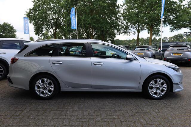 KIA CEE D Ceed Sportswagon 1.0 T-GDi DynamicLine CARPLAY CAMERA HALF-LEER CRUISE DRAADLOOS-LADEN DAB LANE-ASSIST HILD-HOLD CLIMA NAVI CRUISE PDC LMV