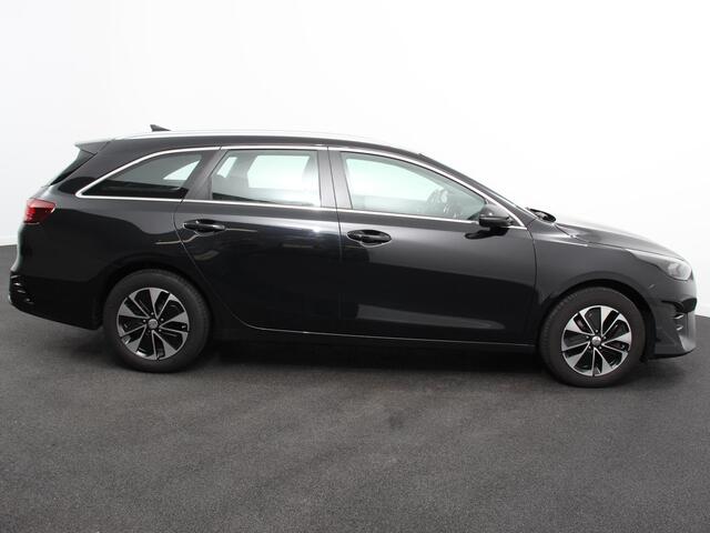 KIA CEE D Ceed Sportswagon 1.6 GDI PHEV DynamicLine Automaat Climate control Keyless Cruise control LED Parkeersensoren achter Camera Stuur verwarming Stoel verwarming Apple Carplay/ Andriod Auto
