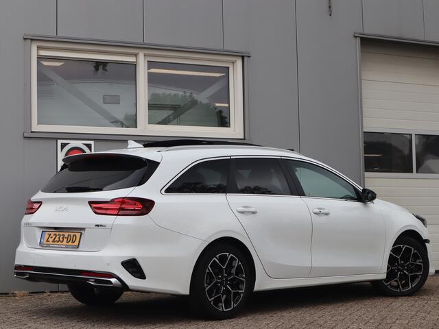 KIA CEE D Ceed Sportswagon 1.5 T-GDi GT-Line / Pano / Half Leder / Pilot Assist / Stoel & Stuurverwarming