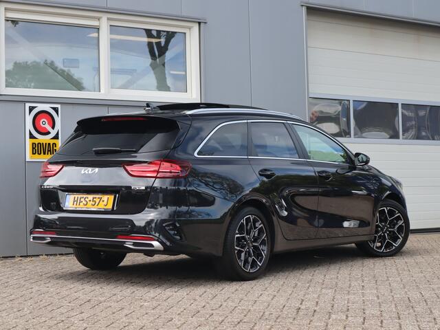 KIA CEE D Ceed Sportswagon 1.5 T-GDi GT-Line / Pano / Half Leder / Pilot Assist / Stoel & Stuurverwarming
