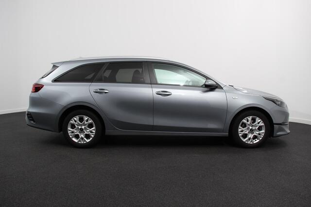 KIA CEE D Ceed Sportswagon 1.0 T-GDi Prestige Navigatie Apple Carplay/Android Auto Climate Control Camera Dab Cruise Control Lichtmetalen Velgen