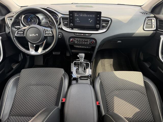 KIA CEE D Ceed Sportswagon 1.6 GDI PHEV DynamicLine / Fabrieksgarantie tot 1-2030 / Dealer Onderhouden / Trekhaak Afneembaar / Adaptieve Cruise / Navigatie via Apple Carplay & Android Auto / Keyless / Elektr. Klep /