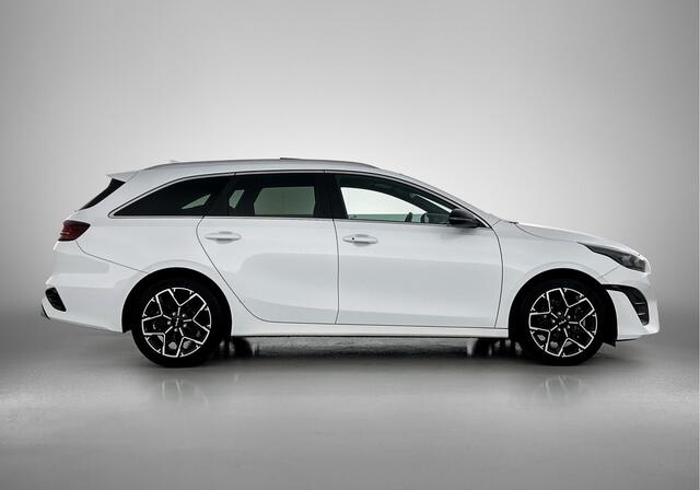 KIA CEE D Ceed Sportswagon 1.5 T-GDi GT-Line | Panorama-dak | Camera | Apple Carplay/Android Auto | Elektrische achterklep | Nederlandse Auto |