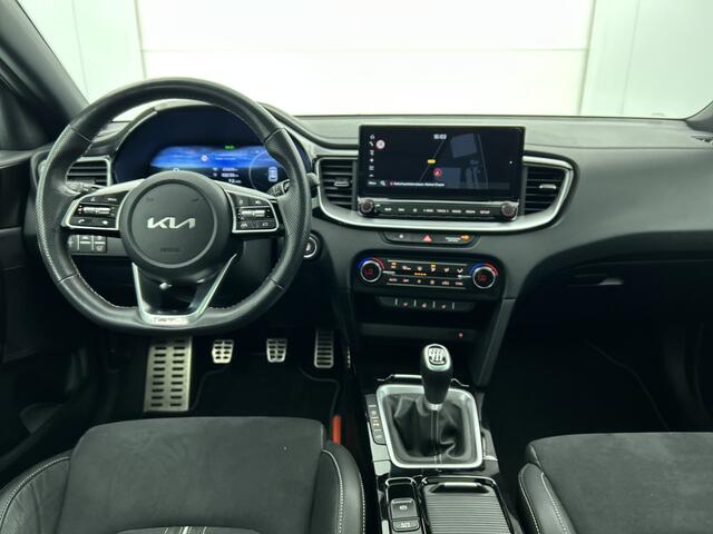 KIA CEE D Ceed Sportswagon 1.5 T-GDi GT-Line | Panorama-dak | Camera | Apple Carplay/Android Auto | Elektrische achterklep | Nederlandse Auto |