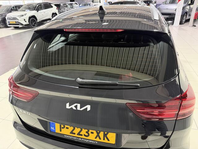 KIA CEE D Ceed Sportswagon 1.0 T-GDi DynamicLine Apple Carplay/Android Auto, Navigatie, Camera.
