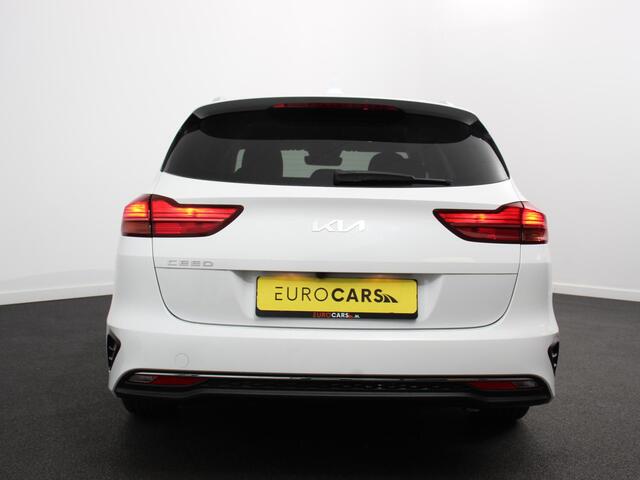 KIA CEE D Ceed Sportswagon 1.5 T-GDi 160pk Automaat DynamicLine Climate control Adaptieve cruise control Stuurverwarming Stoelverwarming Navigatie Apple Carplay/ Android Auto Lichtmetalen velgen Achteruitrijcamera