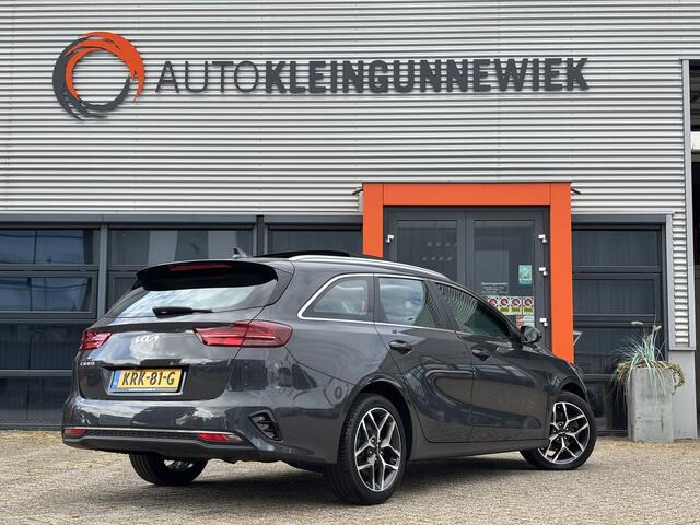 KIA CEE D Ceed Sportswagon 1.5 T-GDi Spirit / Android Auto/Applecarplay/ Navi / Schuifkanteldak / Cruise Control / Stoel en Stuurverwarming /