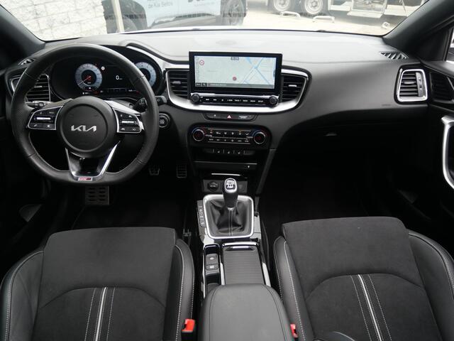 KIA CEE D Ceed Sportswagon 1.0 T-GDi GT-Line | LED | Carplay | Schuif-/Kanteldak | Clima | Camera | Navi | Camera